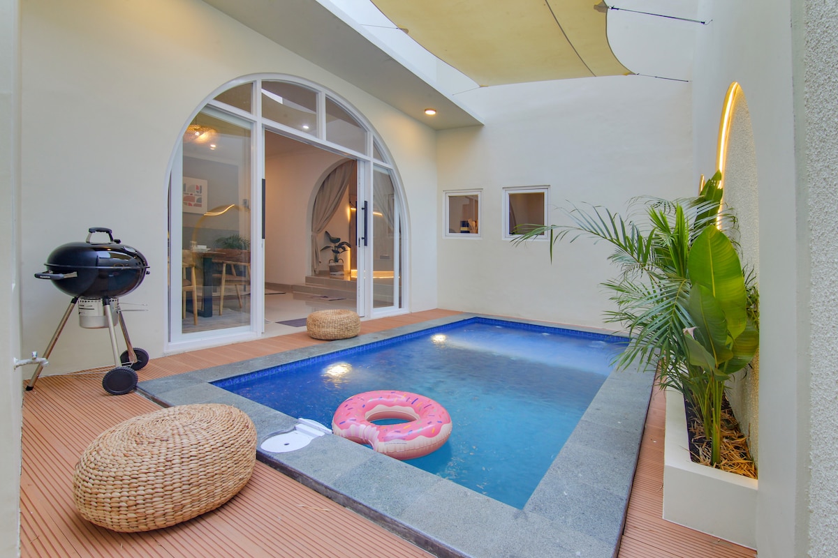 Villa Modern Jakarta