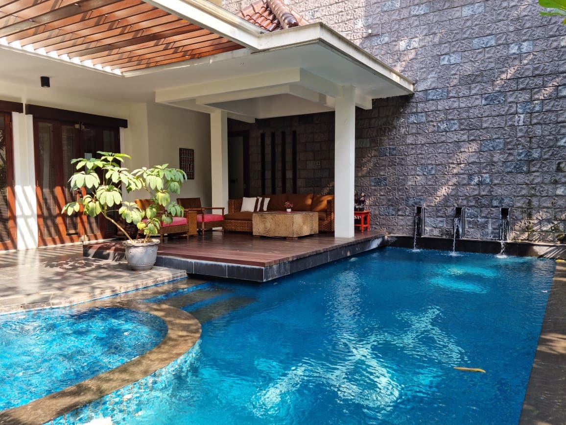 Villa dengan Kolam Renang